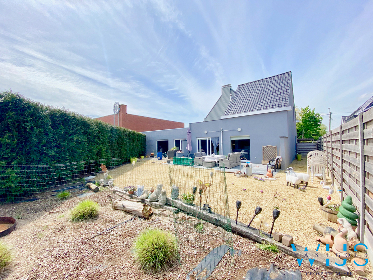 Uitzonderlijk ruim woonhuis te Kluizen/ Evergem! 