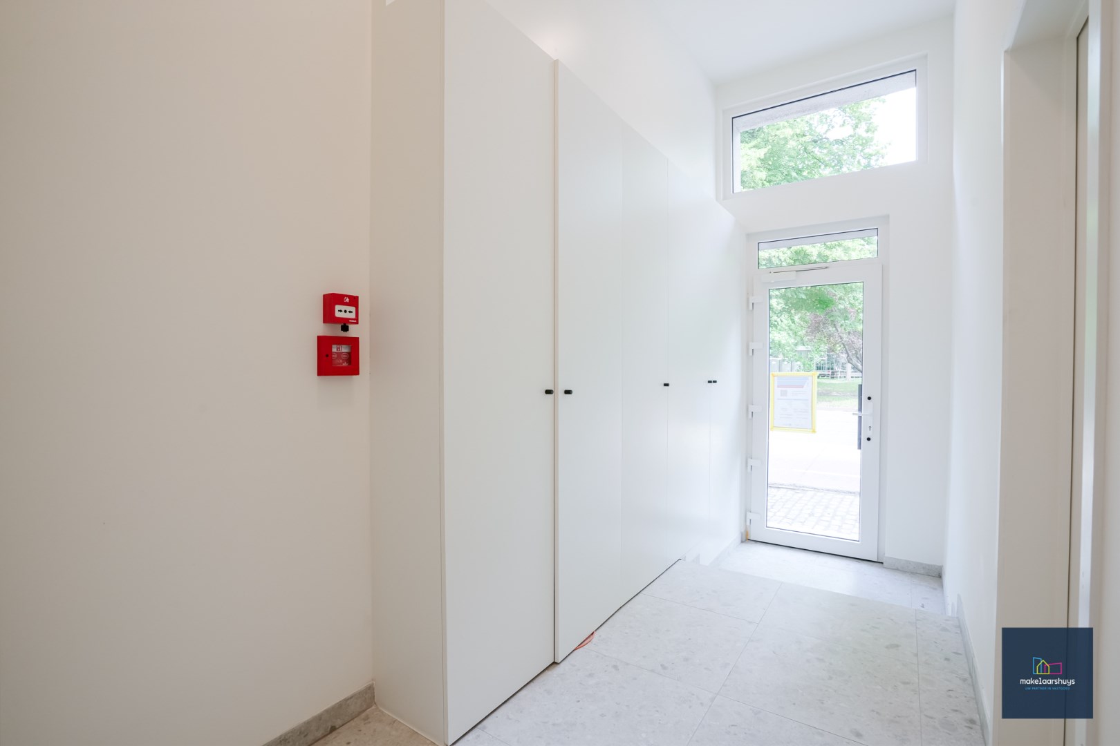 Nieuw 2 slaapkamerappartement  met praktijkmogelijkheden 