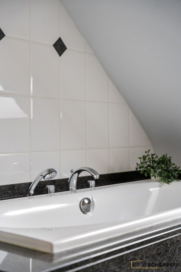 Ruime woning met 3 slaapkamers 