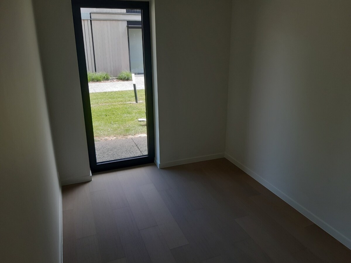 Gelijkvloers 2 slpk-appartement in Wortegem-Petegem. 
