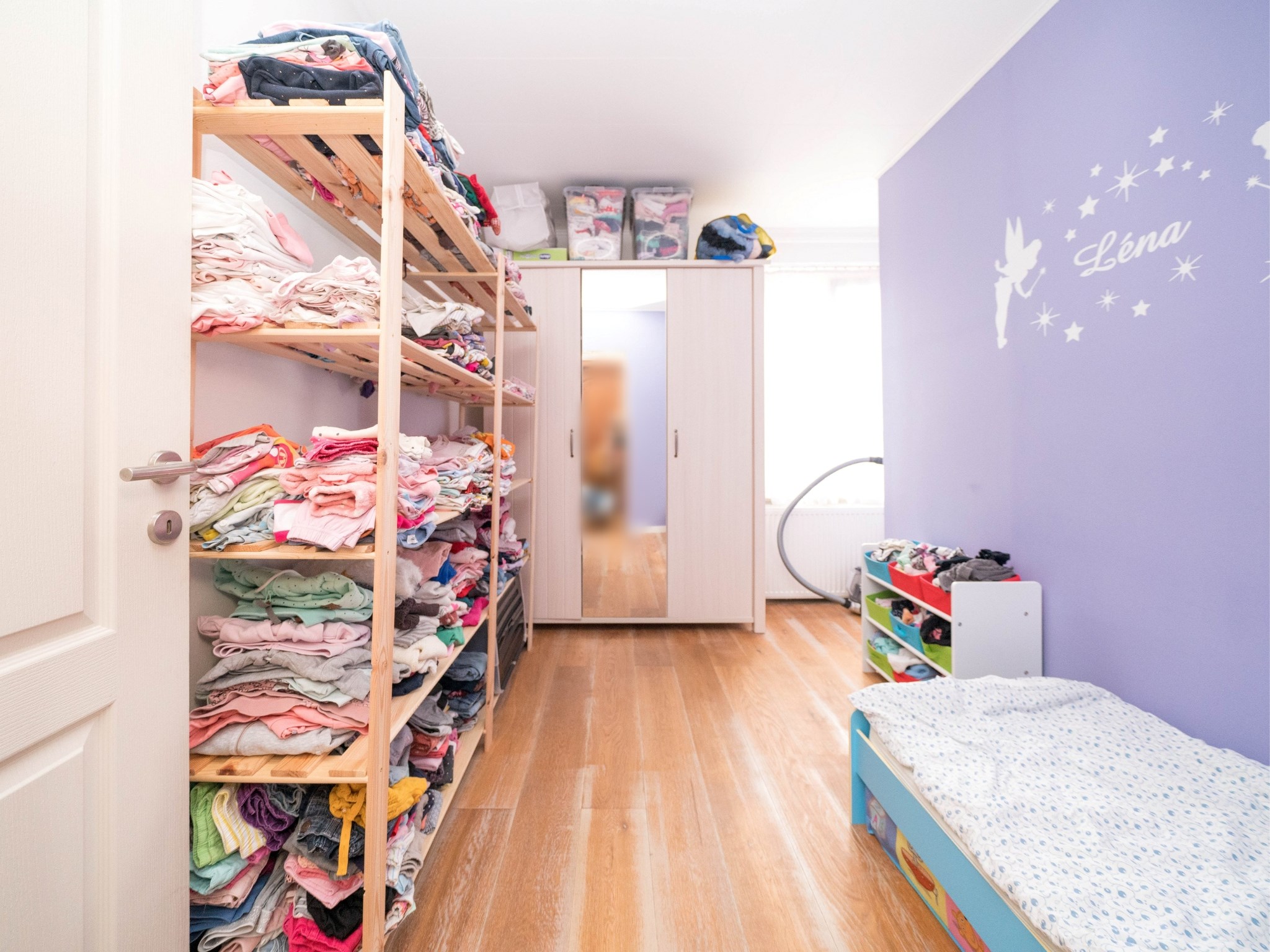 Zeer grote, instapklare woning met 6 kamers en 2 badkamers 