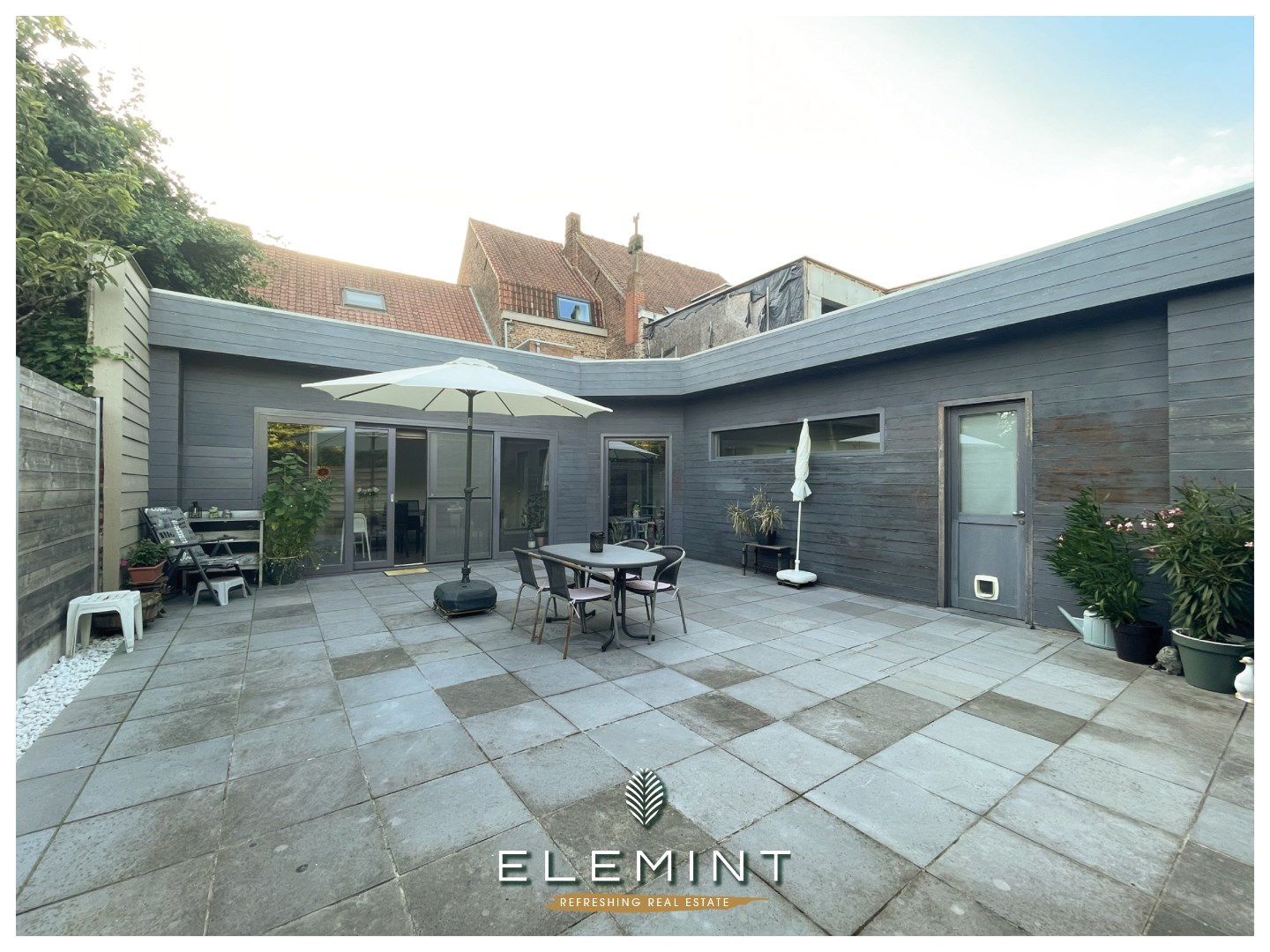 Verrassend ruime woning met terras en 3 slaapkamers 