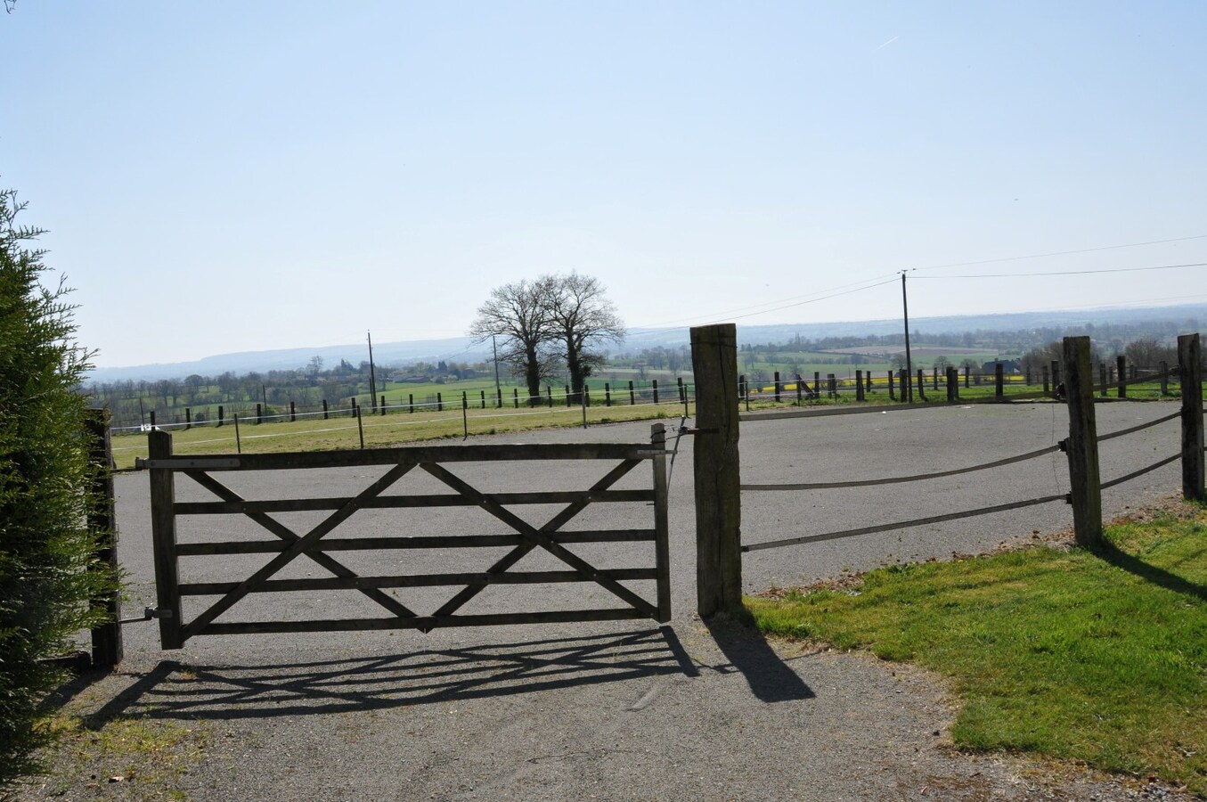 Prachtige, volledig gerenoveerde villa/paardenlandgoed op ca. 2,8 ha in Calvados, Normandië, Frankrijk 