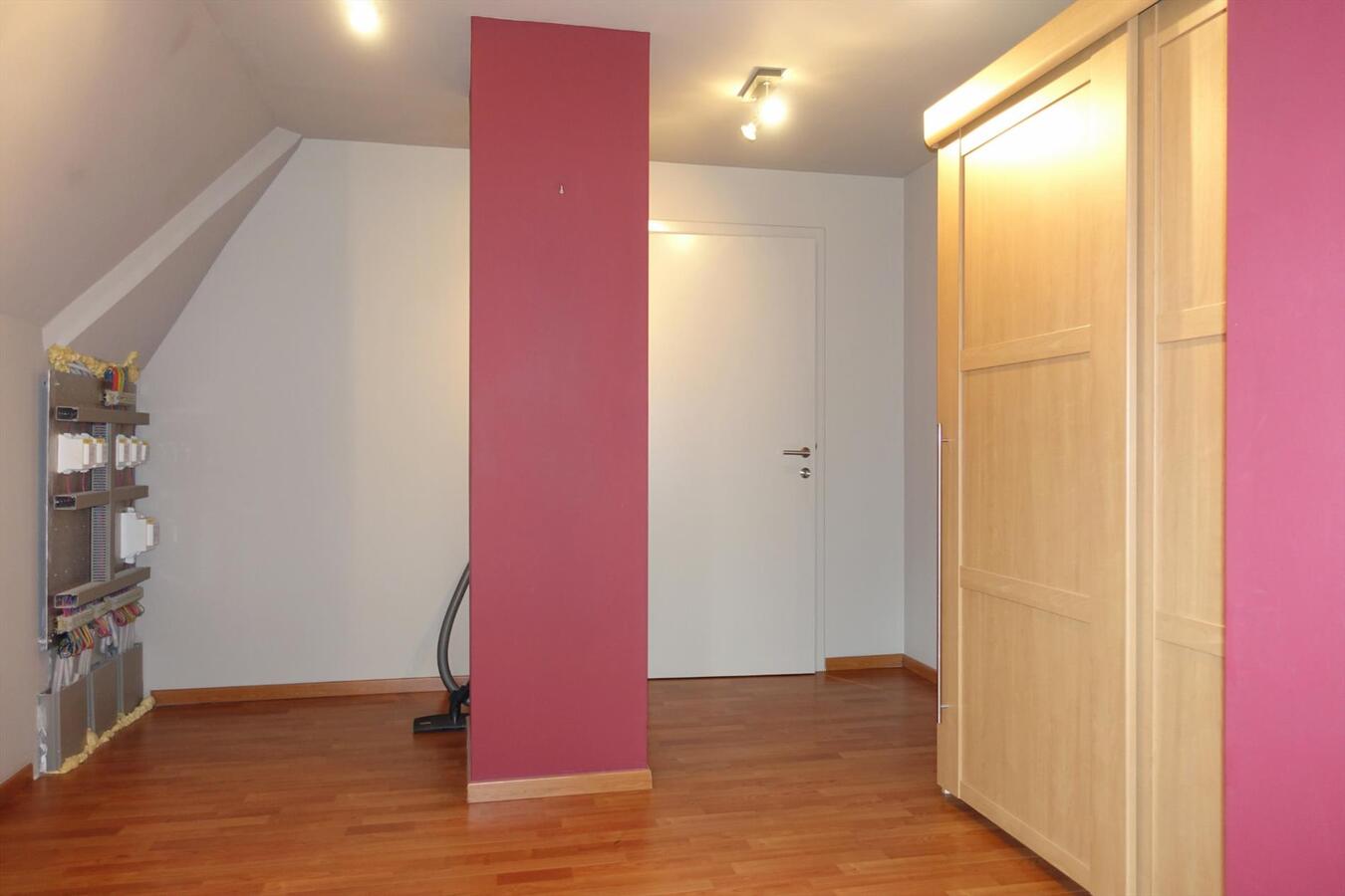 Prachtig ruime gerenoveerde woning 