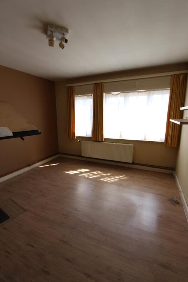 Handelspand met woonst te Roeselare 