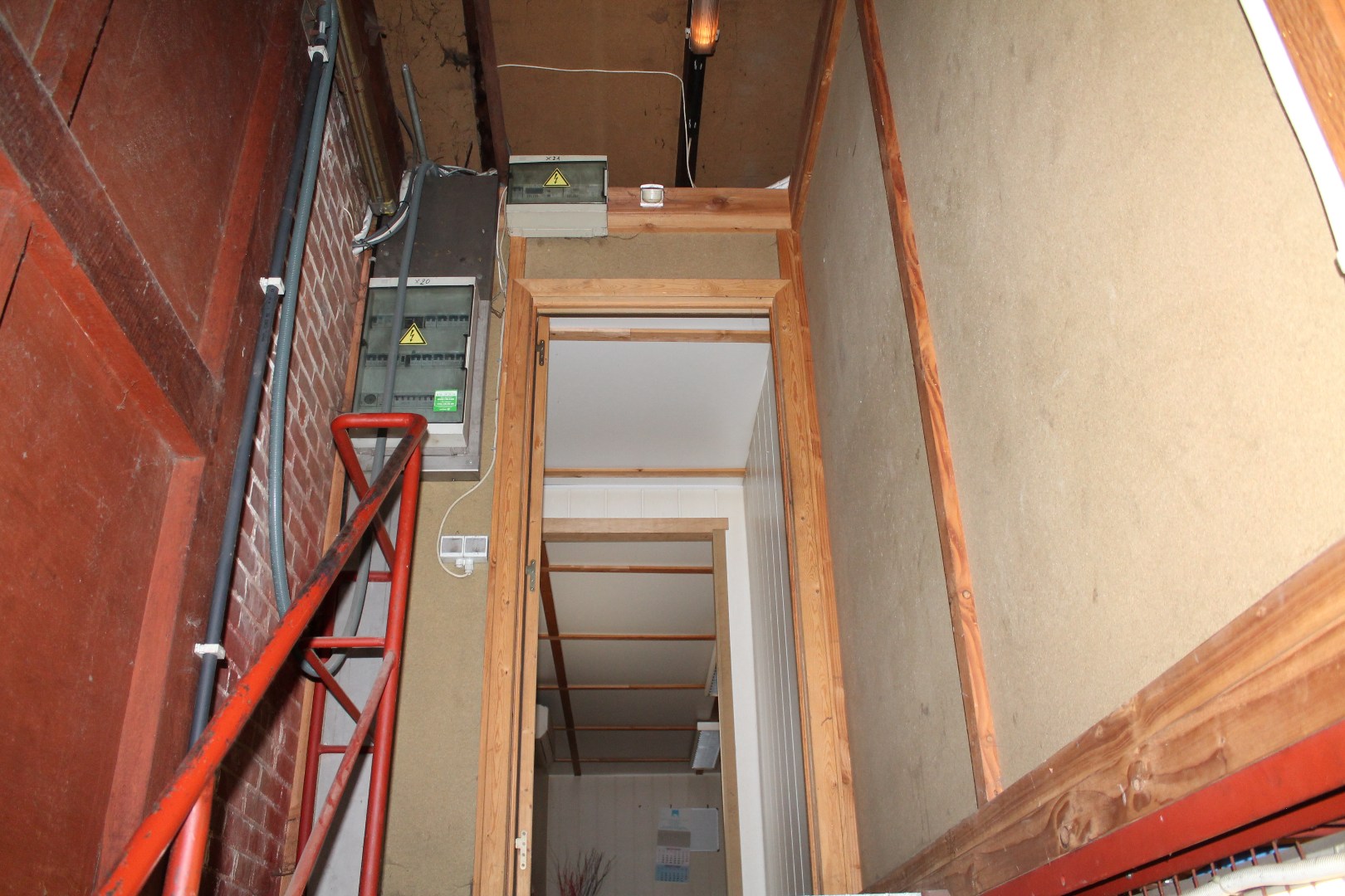 Opslagruimte met kantoor te huur in Wakken – 292 m² 