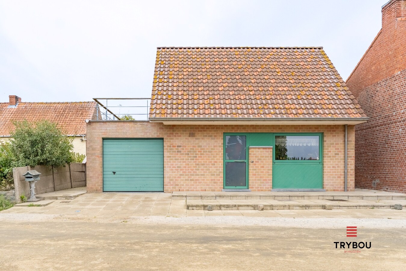 Open woning op ruim perceel in Jonkershove 