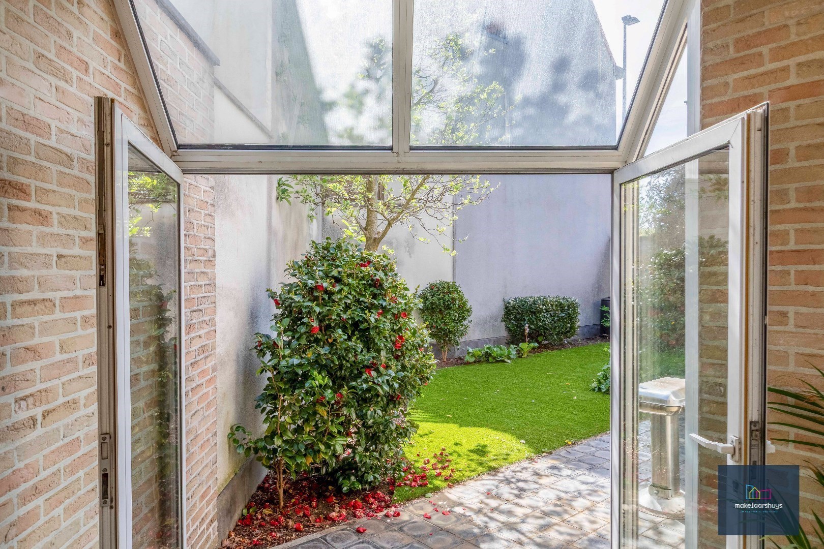 VERHUURD Co-housing : Ruime woning met tuin en dubbele garage in Gent 