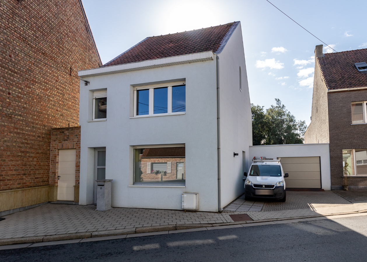 Woning met 3 slaapkamers op 807m² te Koekelare 