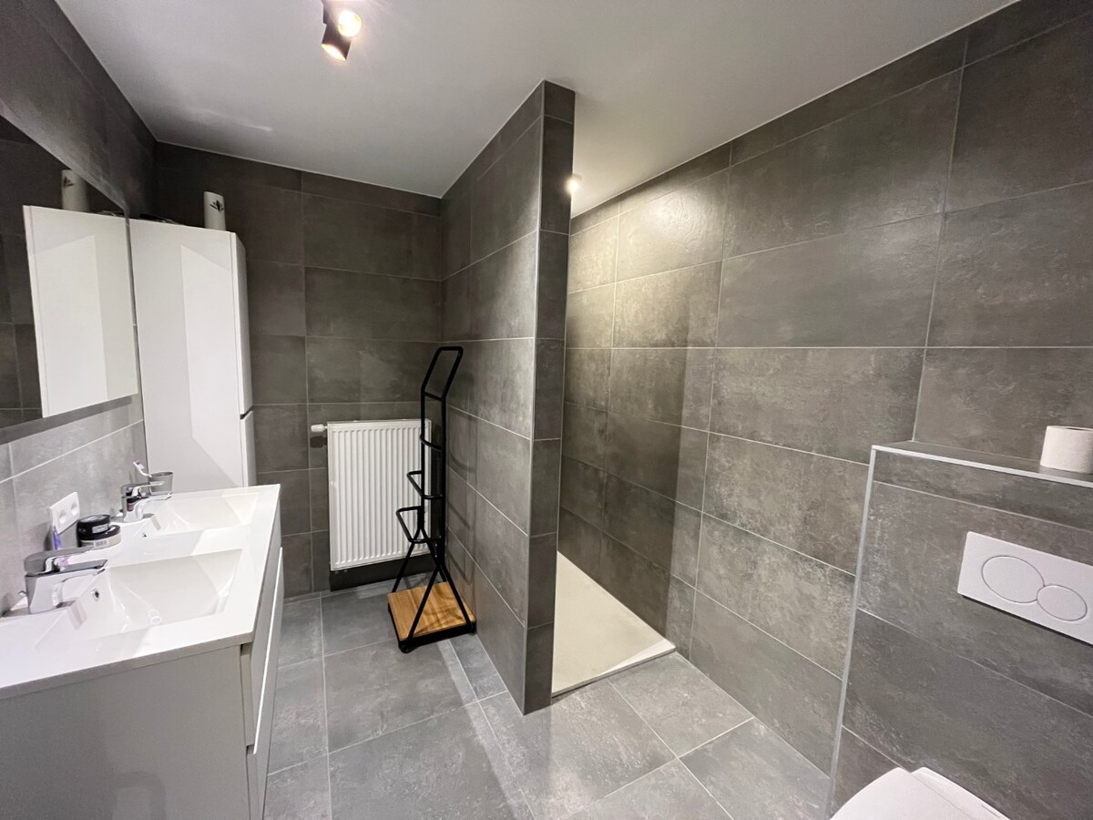 Nieuwbouwwoning in woonerf, hartje Gavere 