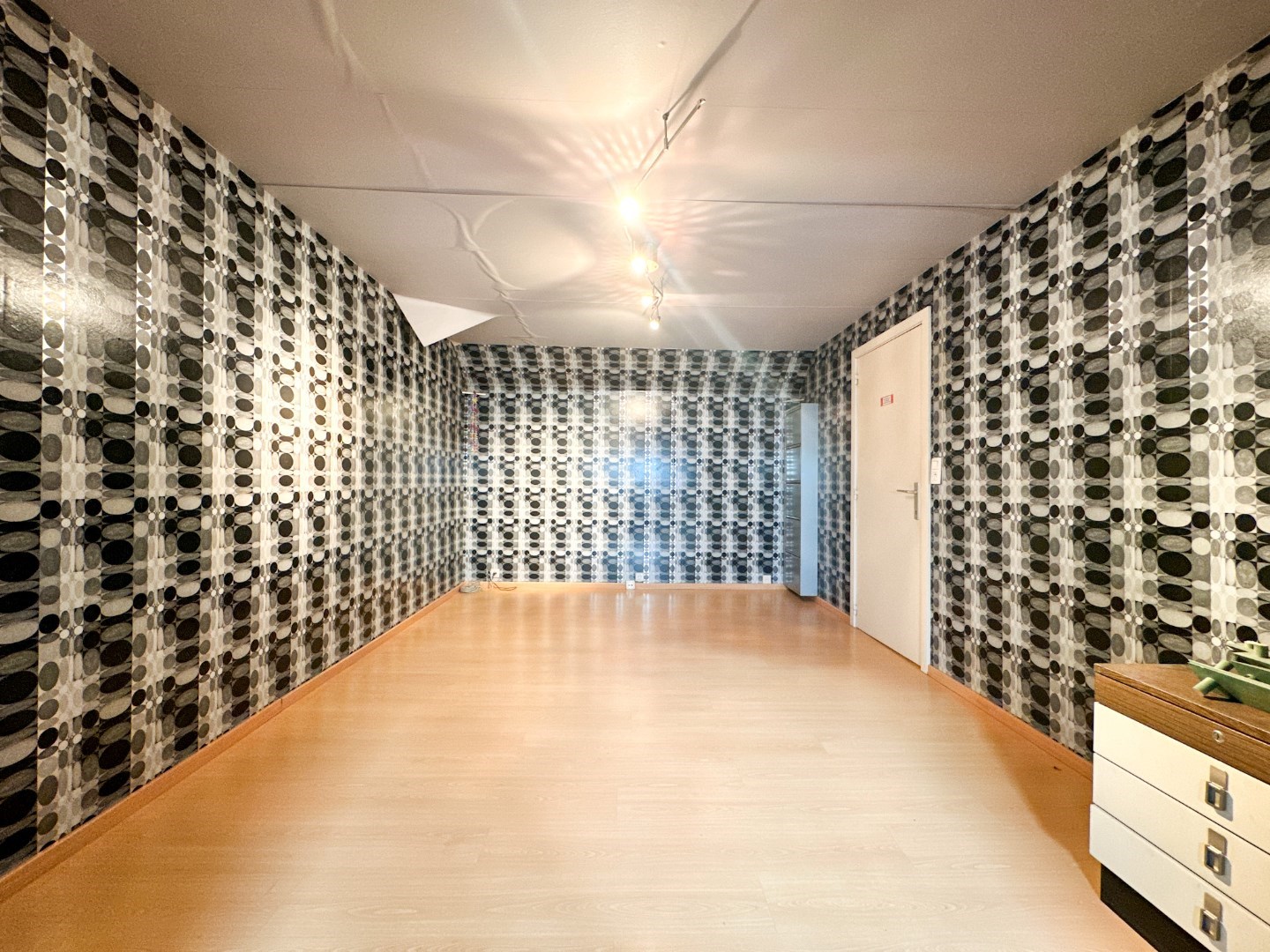 Handelpand met winkel, atelier en woonst, commerciële ligging, Torhout 