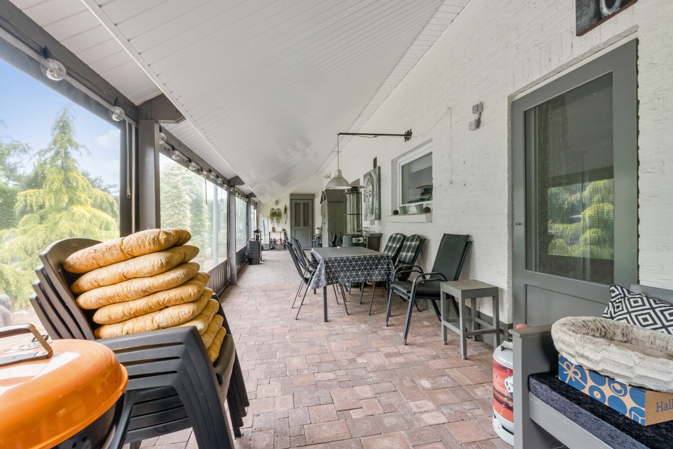 Ruime, zeer rustig gelegen woning op een perceel 29a90ca te Molenbeersel - een deelgemeente van Kinrooi! 