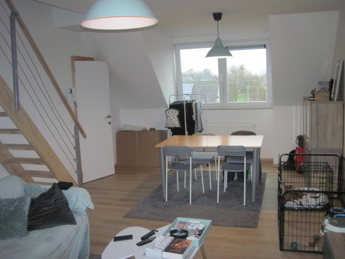 Duplex-appartement mét garage. 