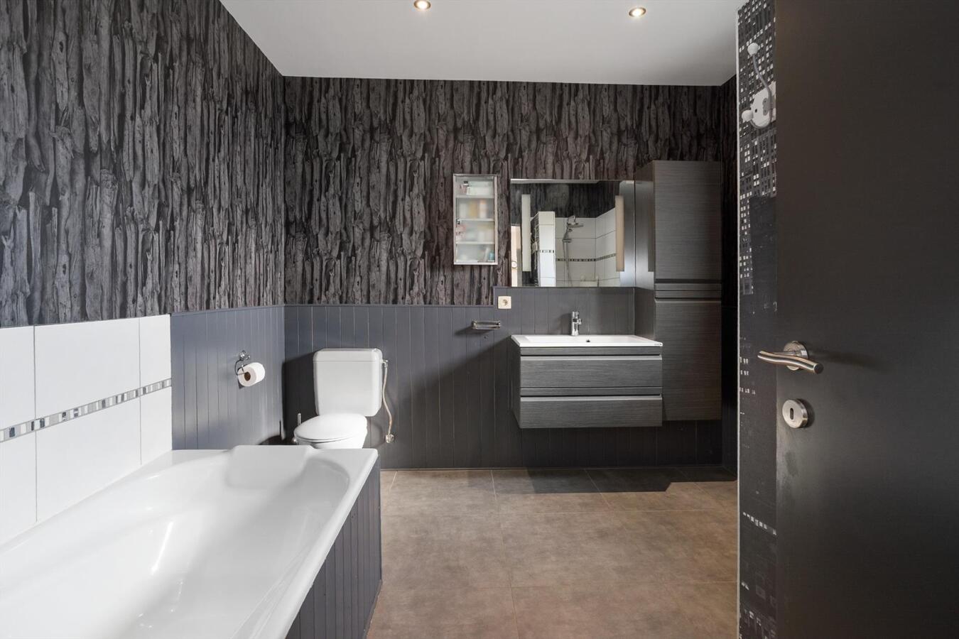 Recent gerenoveerde woning op 668m² 