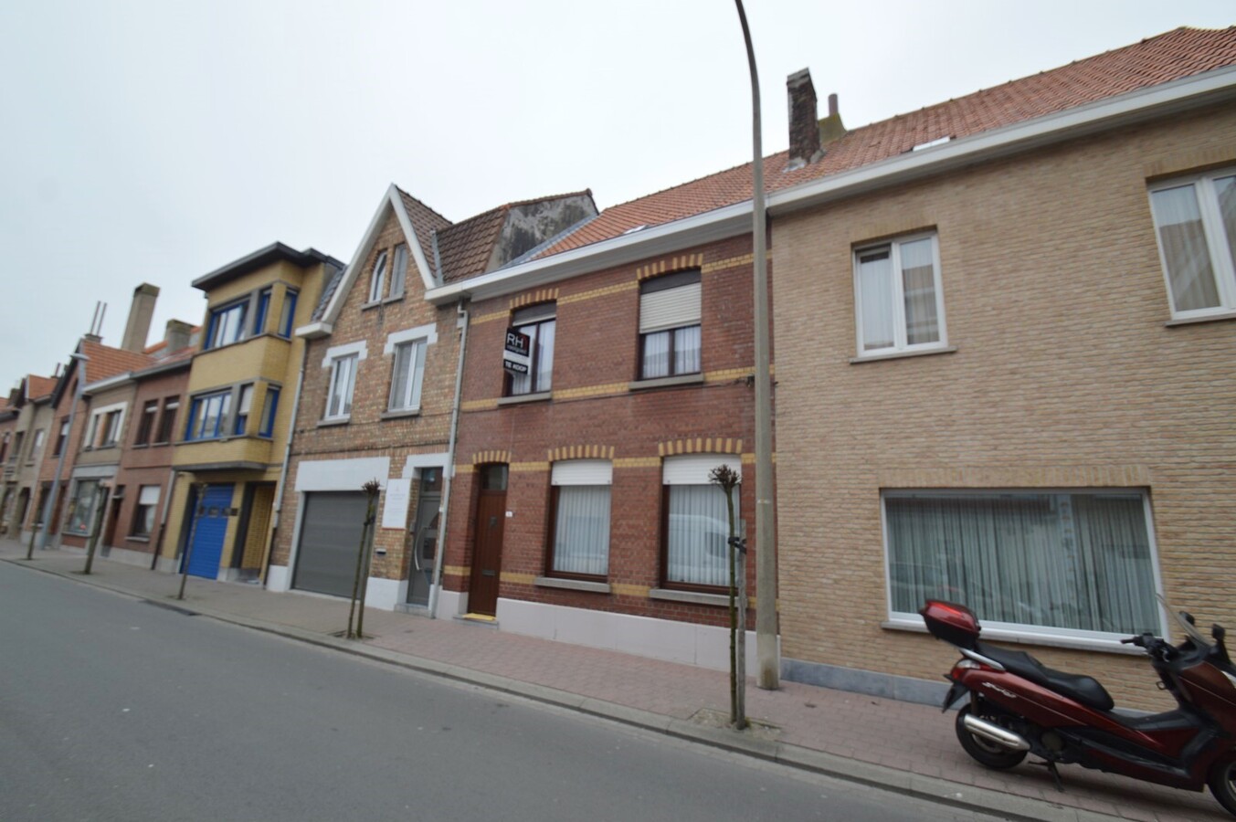 Ruime gezinswoning op diep perceel - Heist 