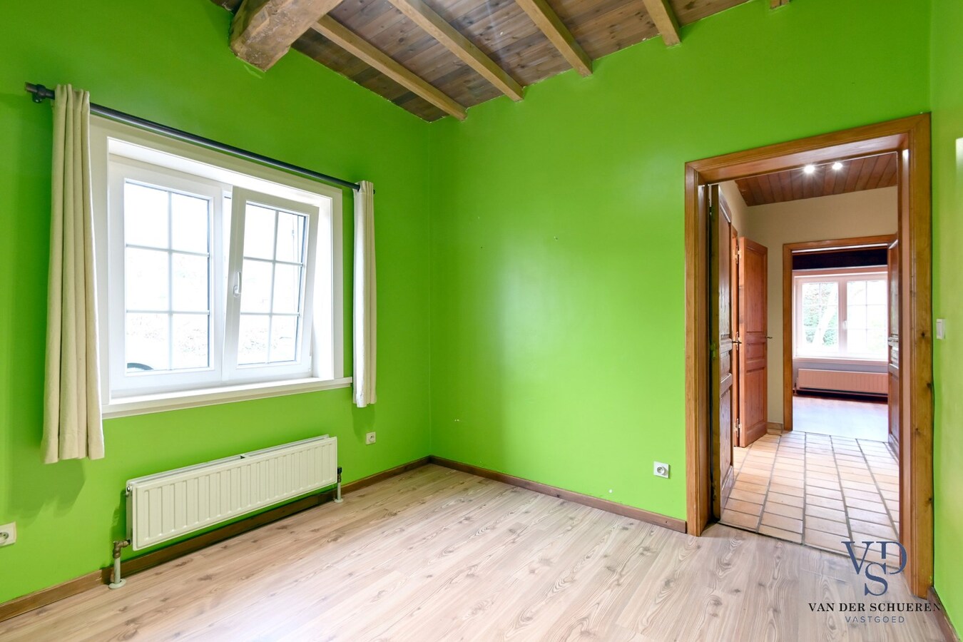 Charmante hoeve met stallen 