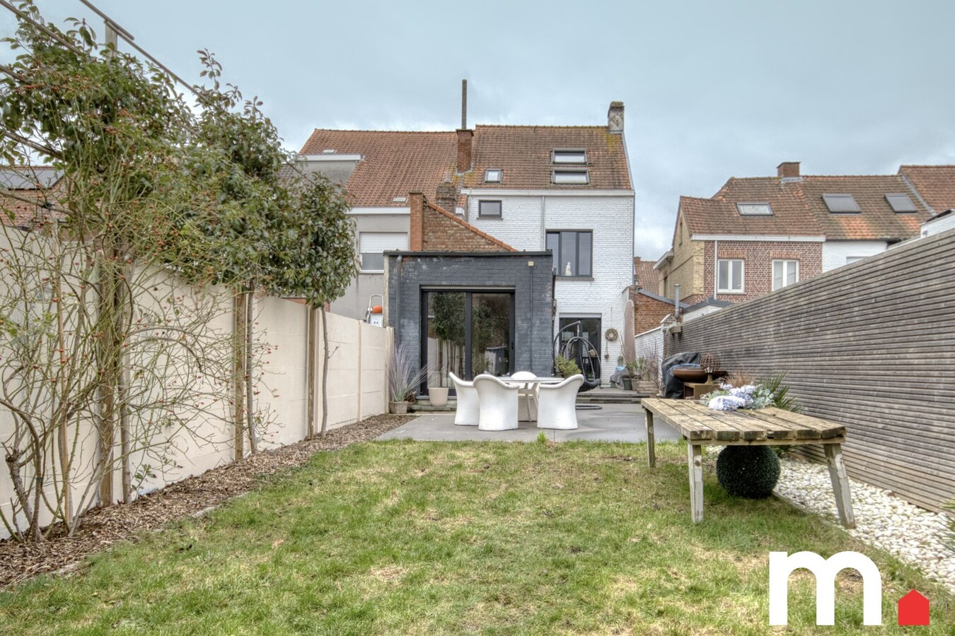 Karaktervolle, gerenoveerde herenwoning met 5 slaapkamers in Bissegem (Kortrijk) ! 