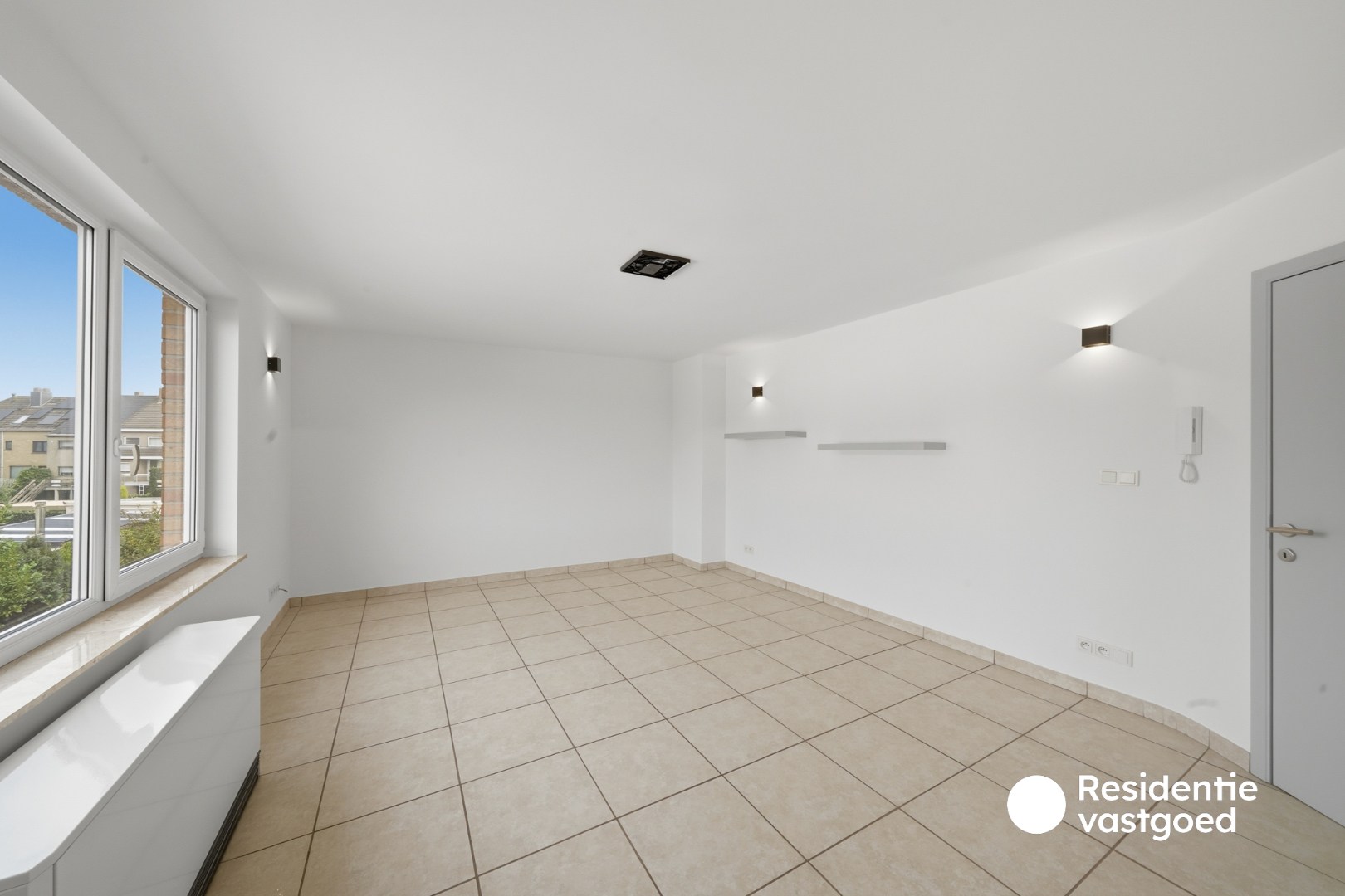 Instapklaar  2 slaapkamer appartement te Bredene 