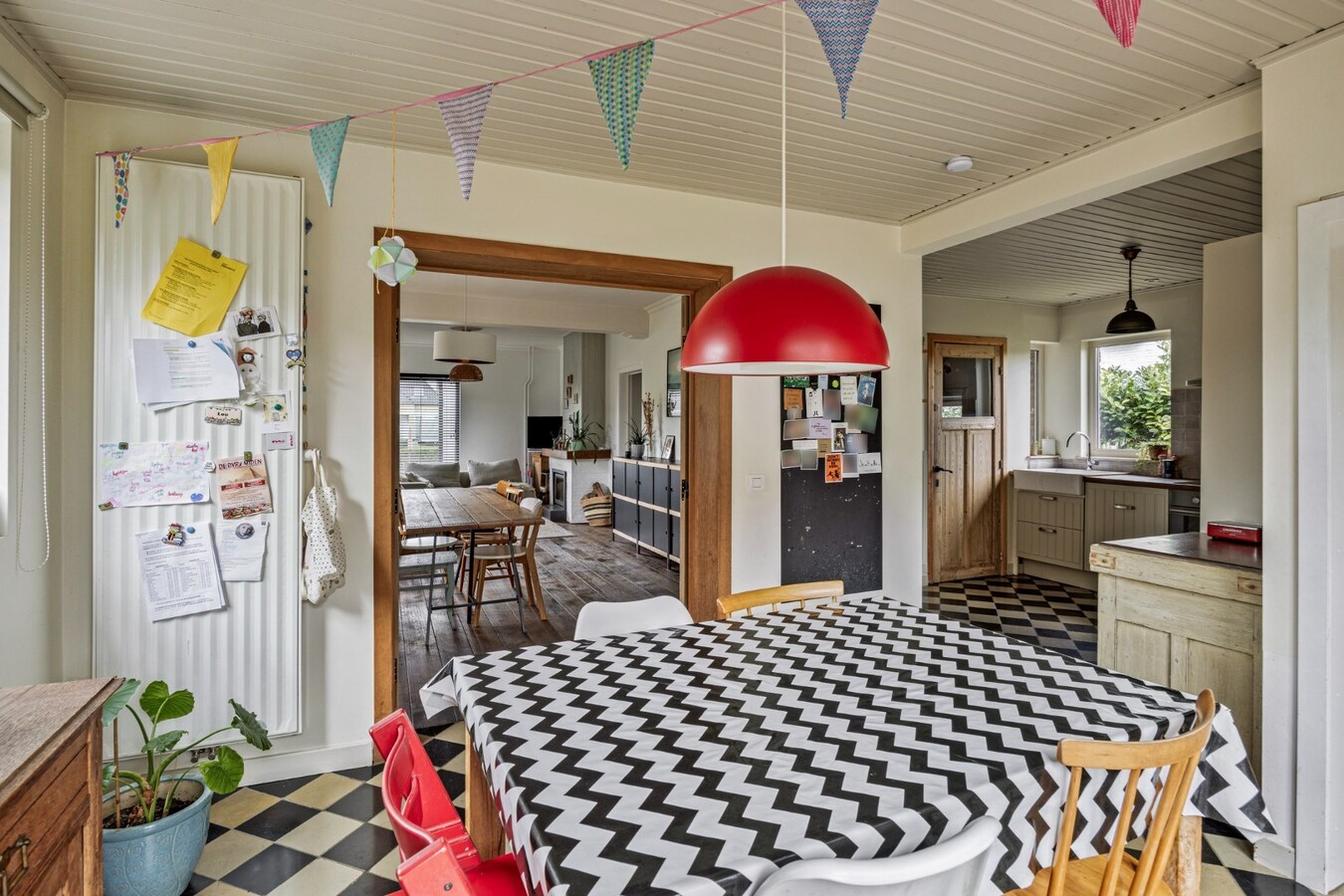 Residentieel gelegen, vrijstaande woning met praktijkruimte 