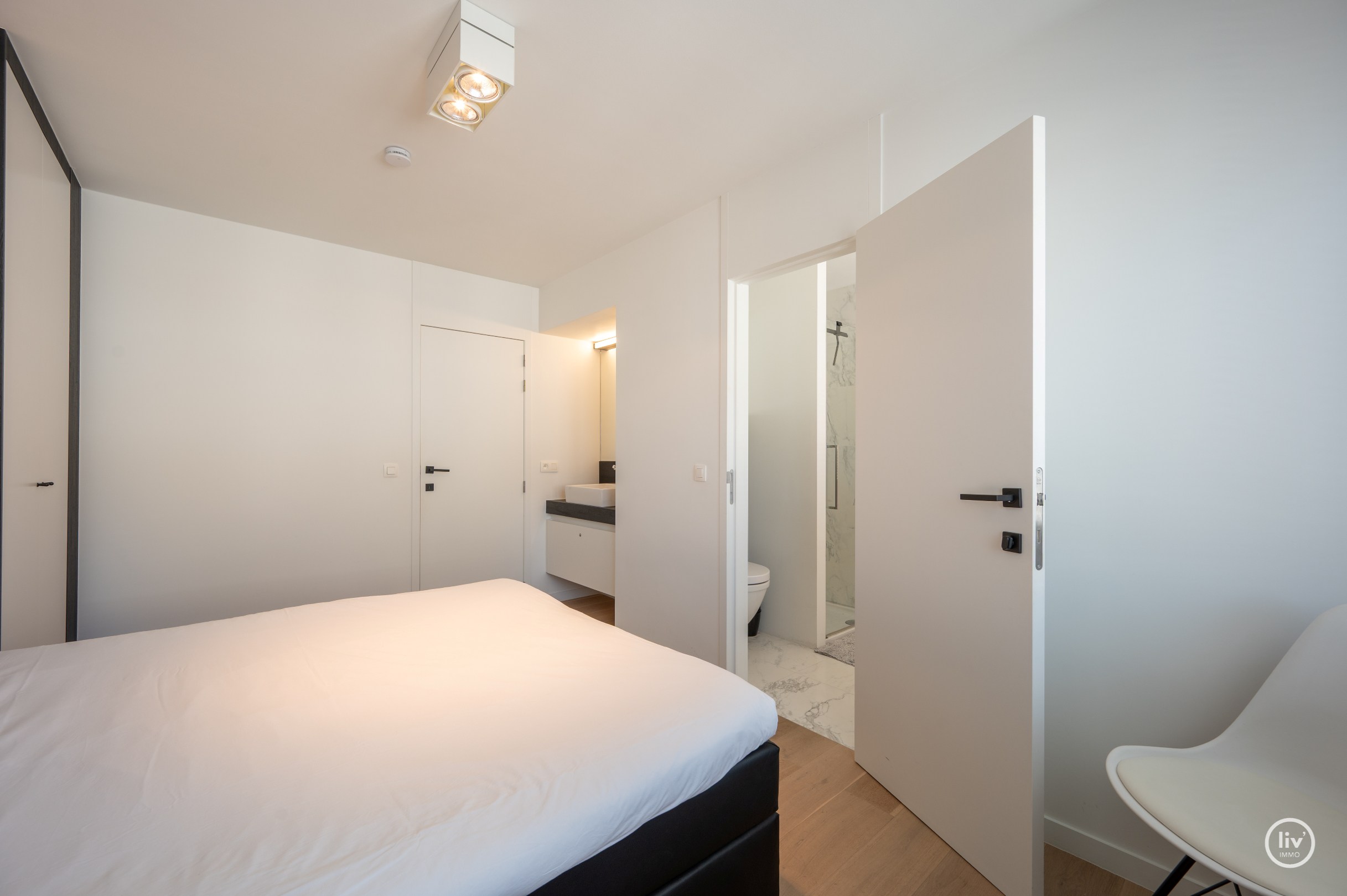 Volledig afgewerkt Hoekappartement + studio centraal gelegen in Knokke 