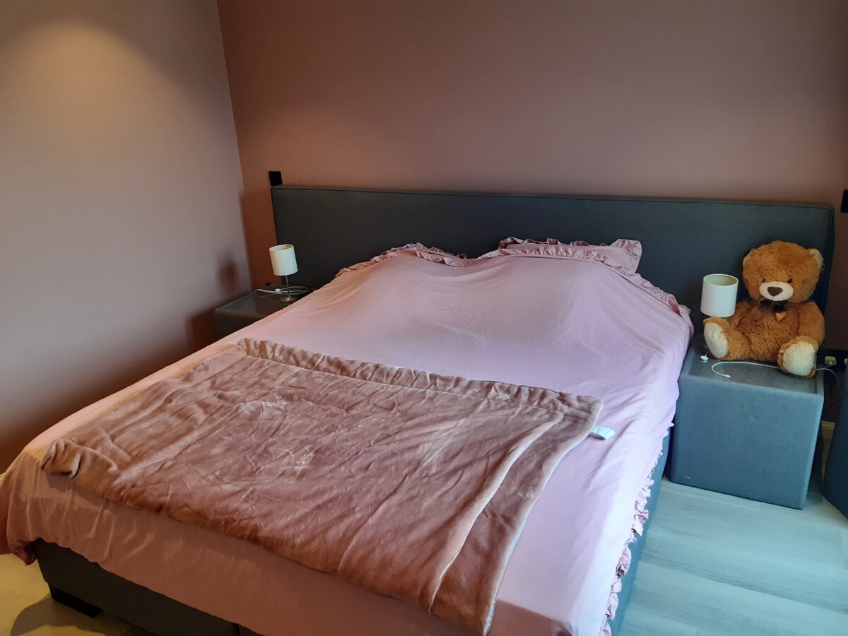 Praktische gezinswoning met leuke tuin. 