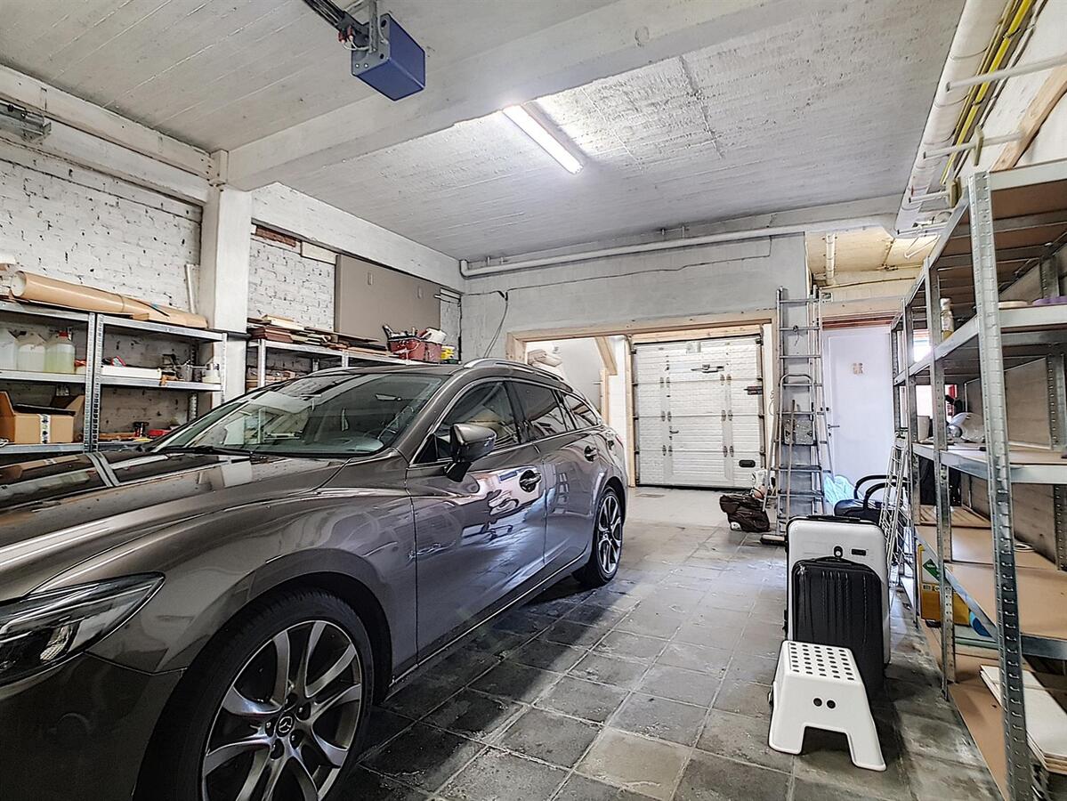 Mooie bel-étage met zeer ruime garage en knap aangelegde tuin - Zeebrugge 