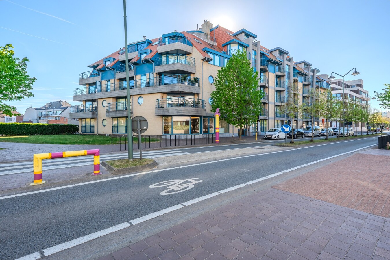 Commercial shop for sale in De Panne