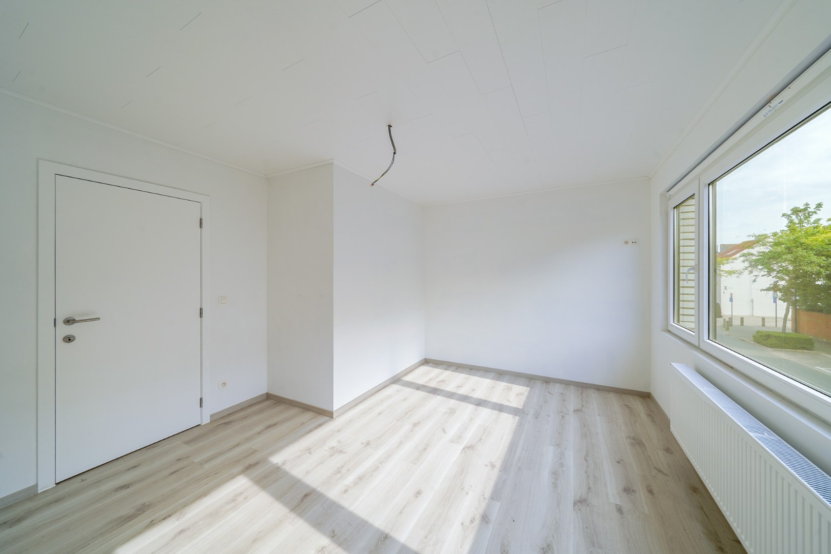 Volledig gerenoveerde rijwoning met 3 slaapkamers in Stene 