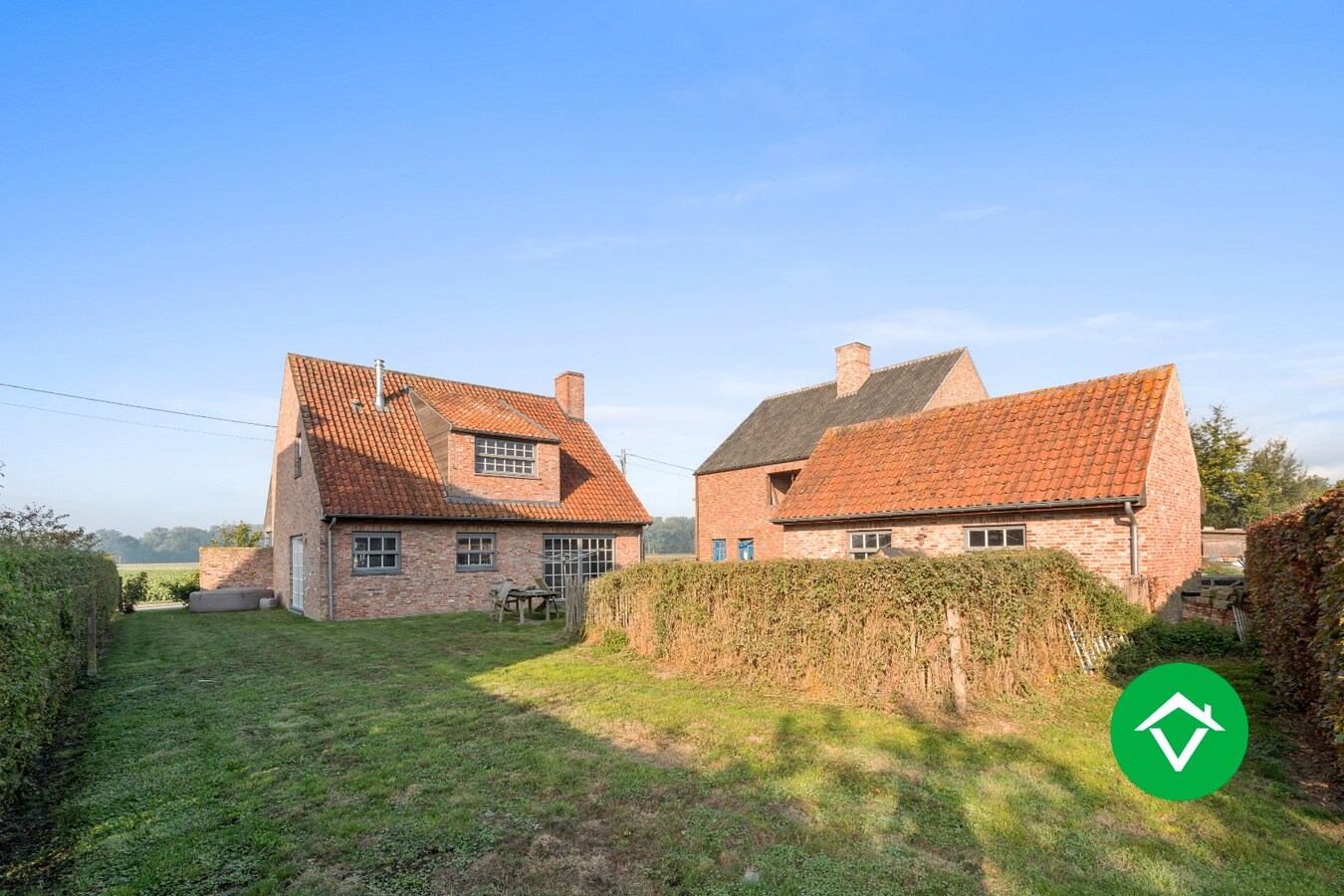 Charmante landelijke woning met drie slaapkamers, ruime garage en prachtig vergezicht te Bovekerke (Koekelare) 