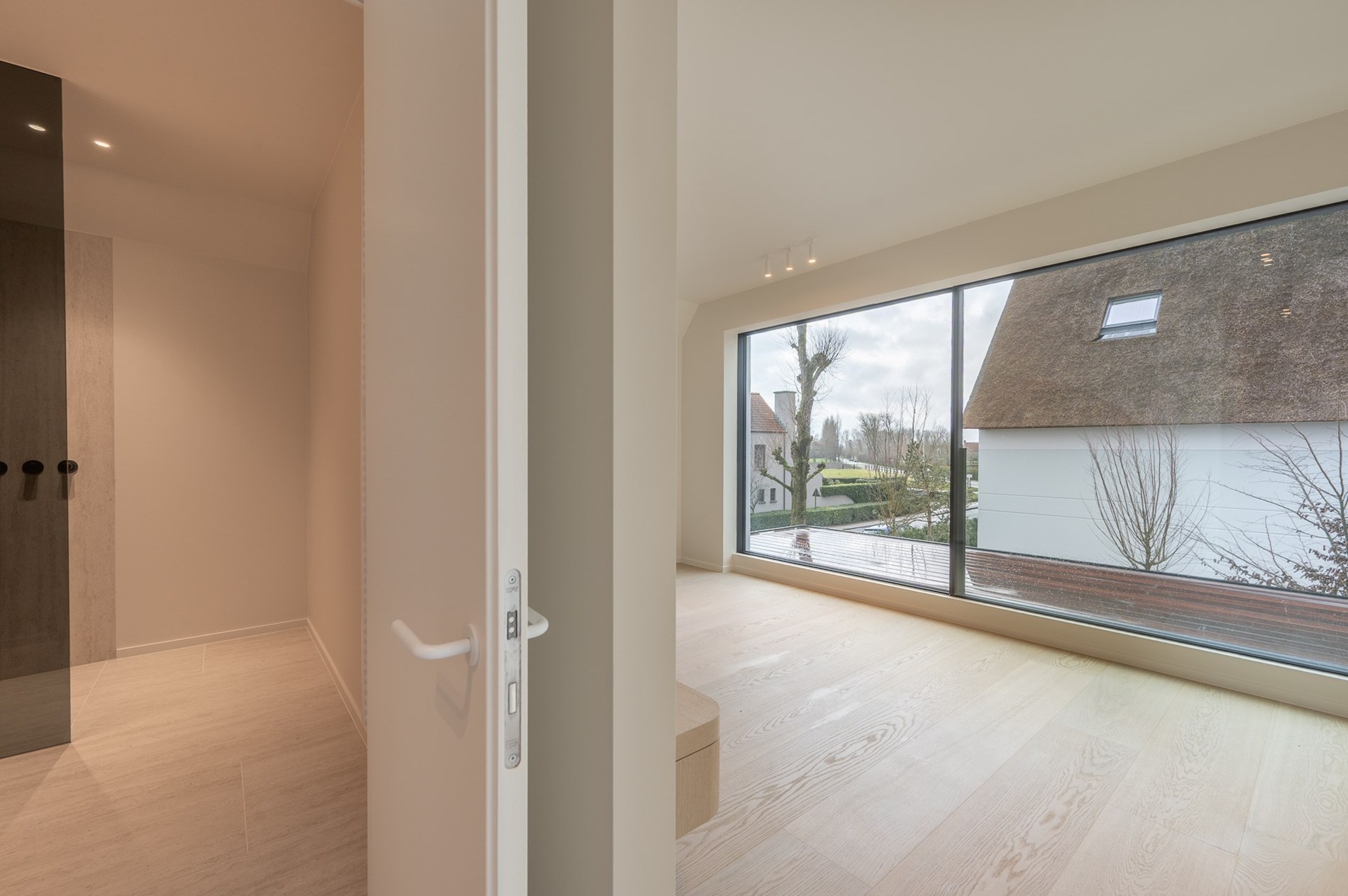 Luxueuze volledig afgewerkte nieuwbouwvilla gelegen aan de rand van het Zoute. 