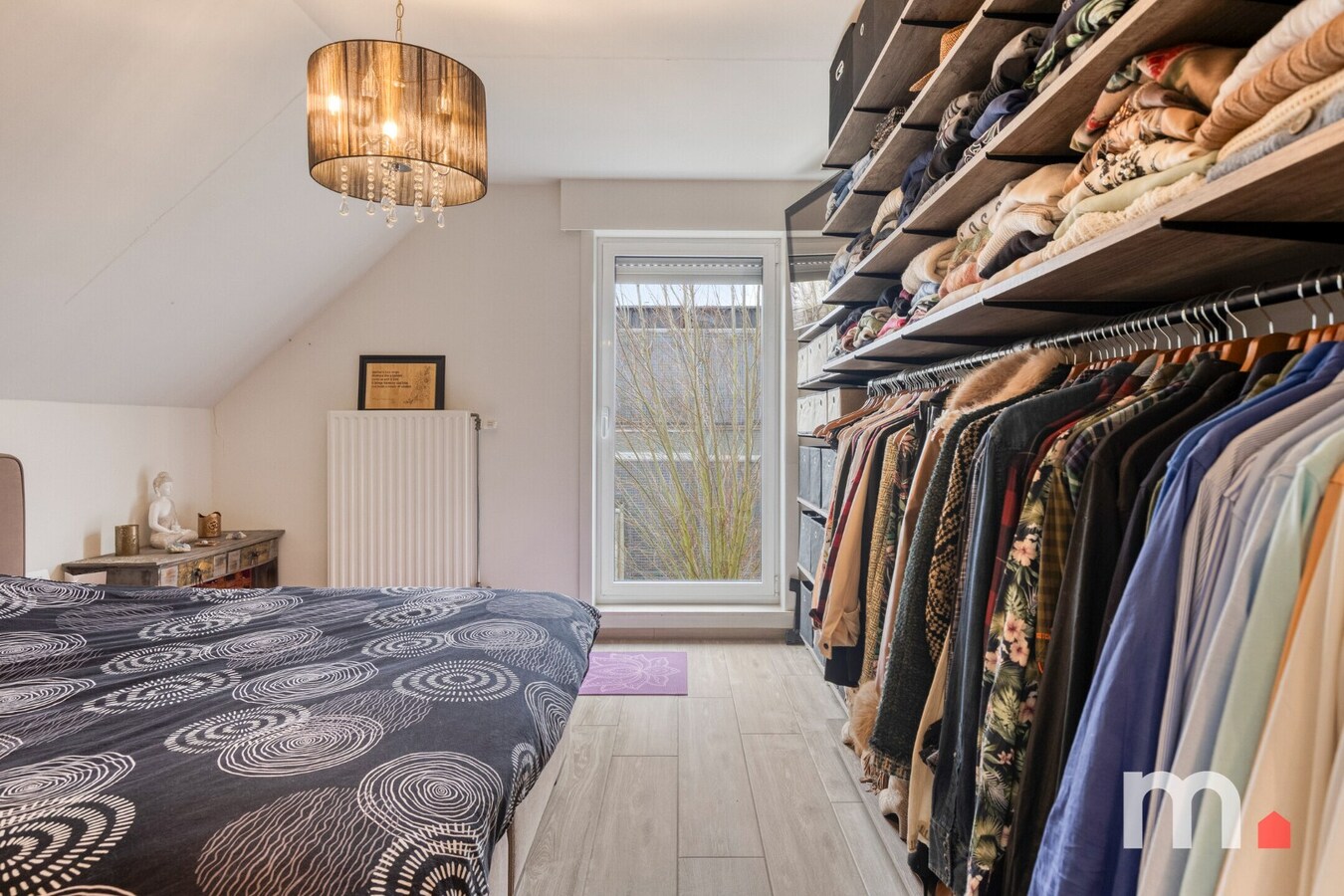 Unieke Villa te Roeselare in een doodlopende straat op 578m² met zonnepanelen en EPC B  ! 