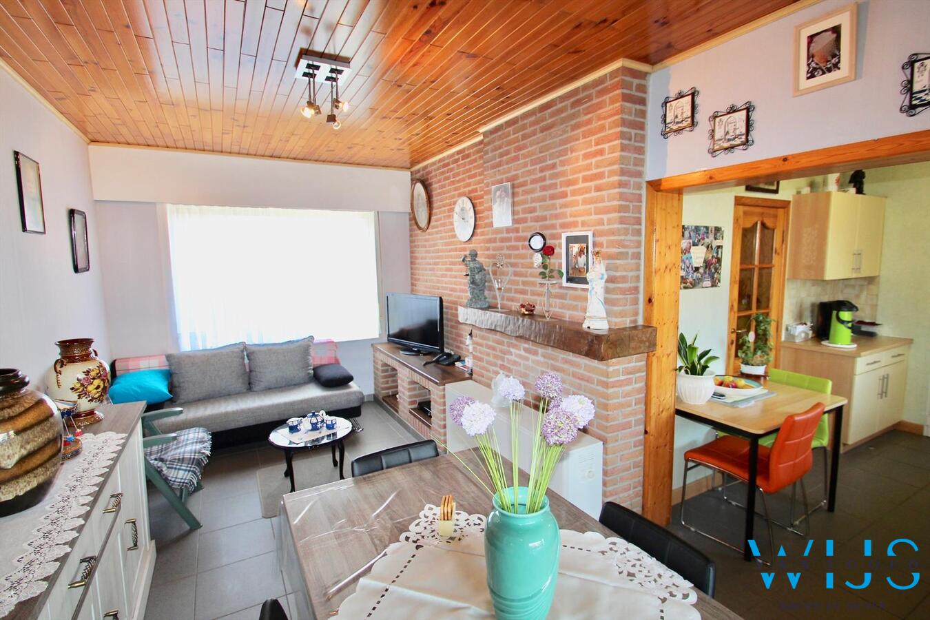 Praktische instapklare rijwoning gelegen in een rustige straat te Rieme! 