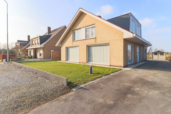 Verkocht villa - Oostrozebeke