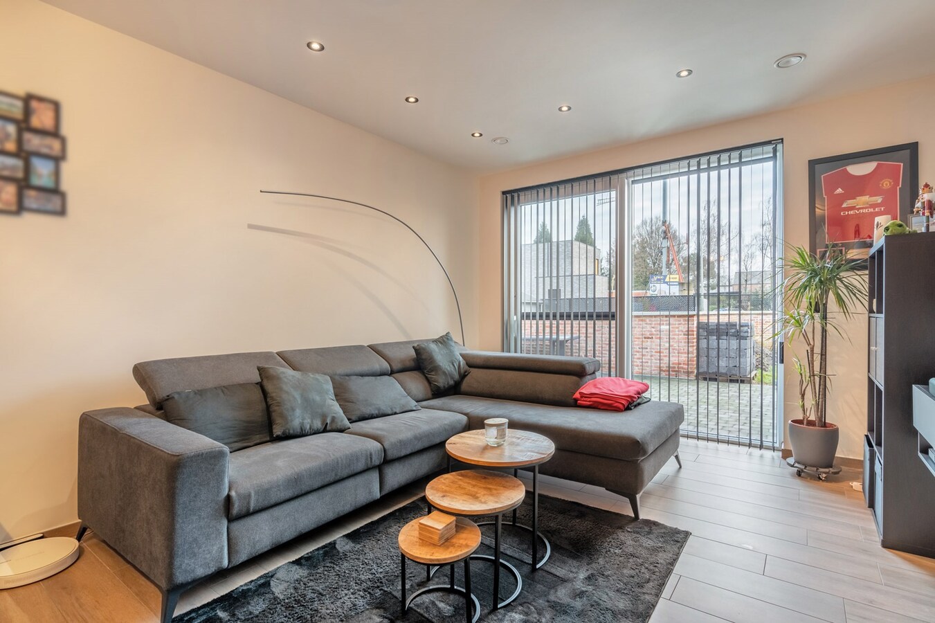 Mooi gelijkvloersappartement met 2 slaapkamers. 