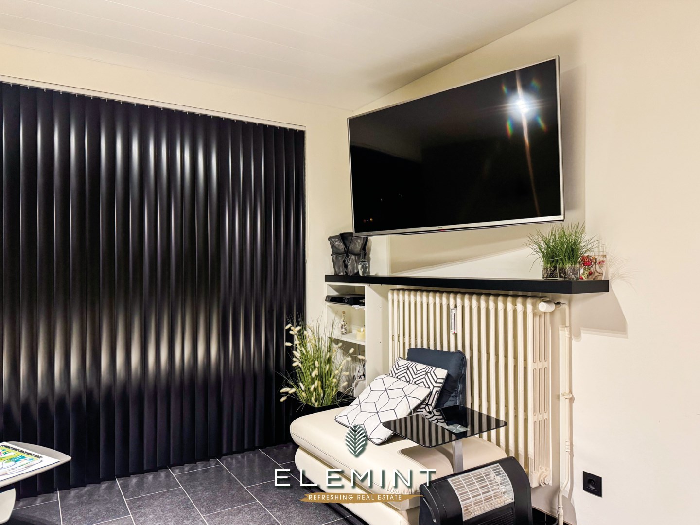 Gerenoveerd gelijkvloers appartement op 50 meter van het strand 