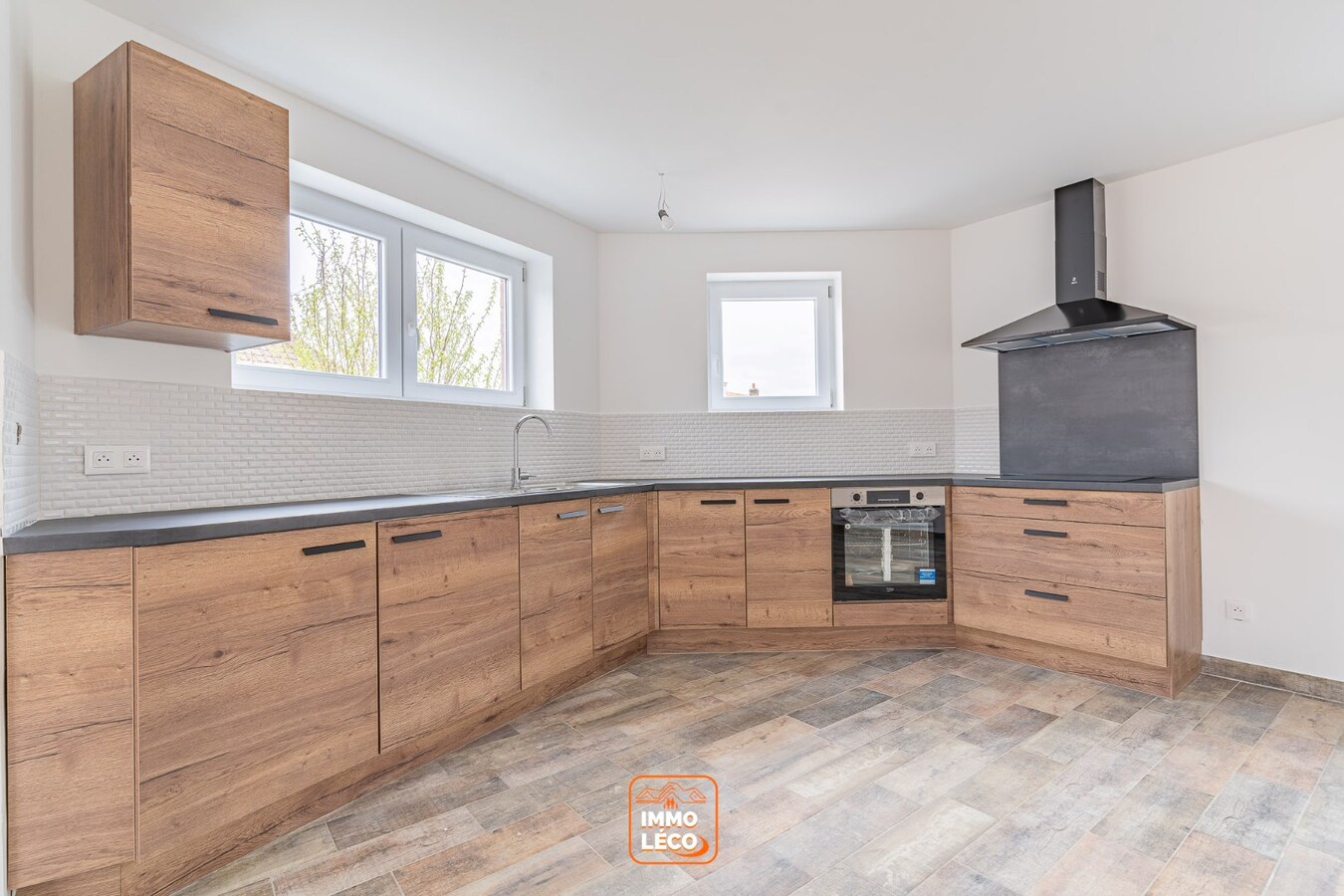 Superbe appartement « DUPLEX » NEUF avec 2 chambres et terrasse, à quelques pas  du parc de Mouscron !! 