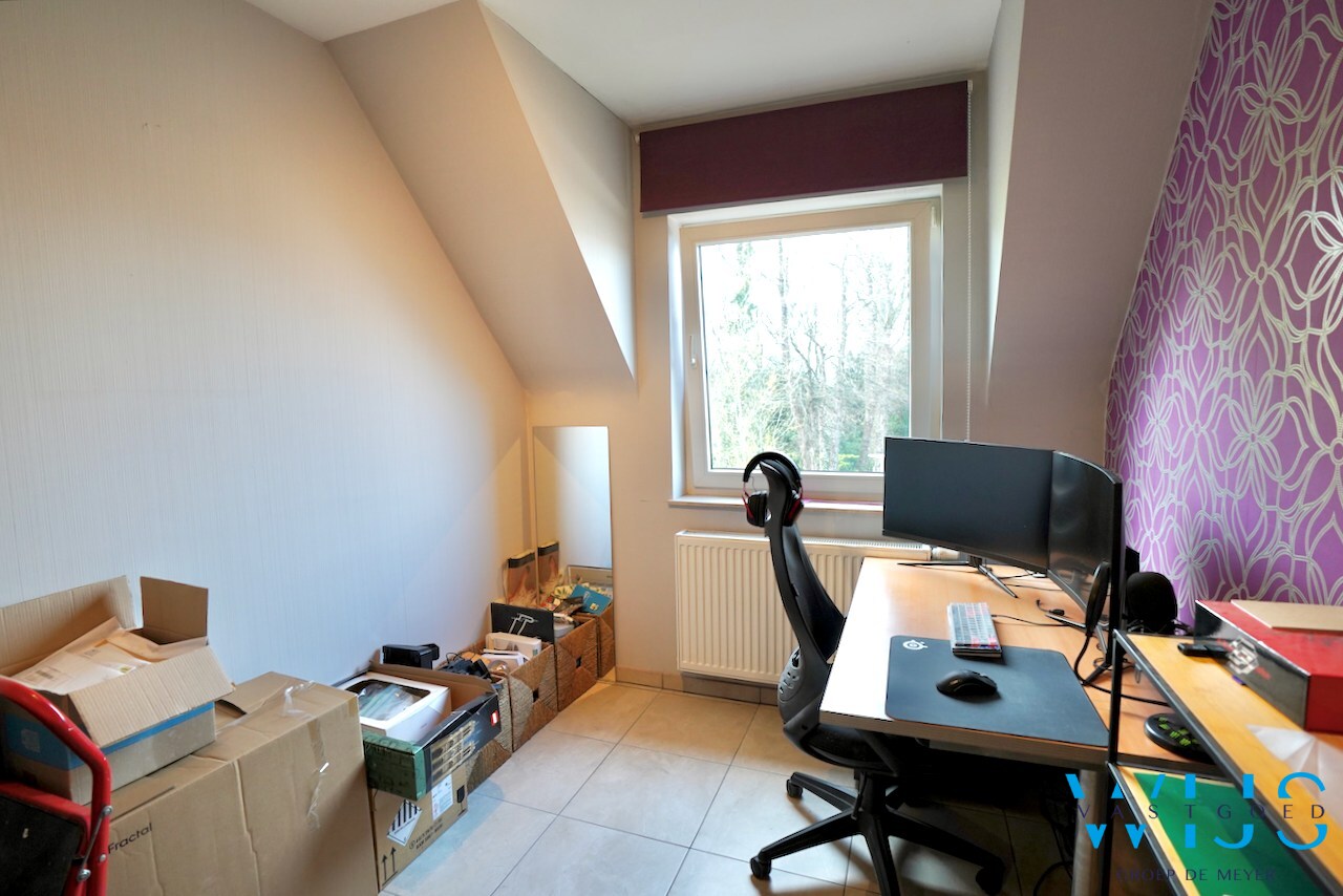 Instapklaar appartement met terras en aparte garage te ERTVELDE ! 