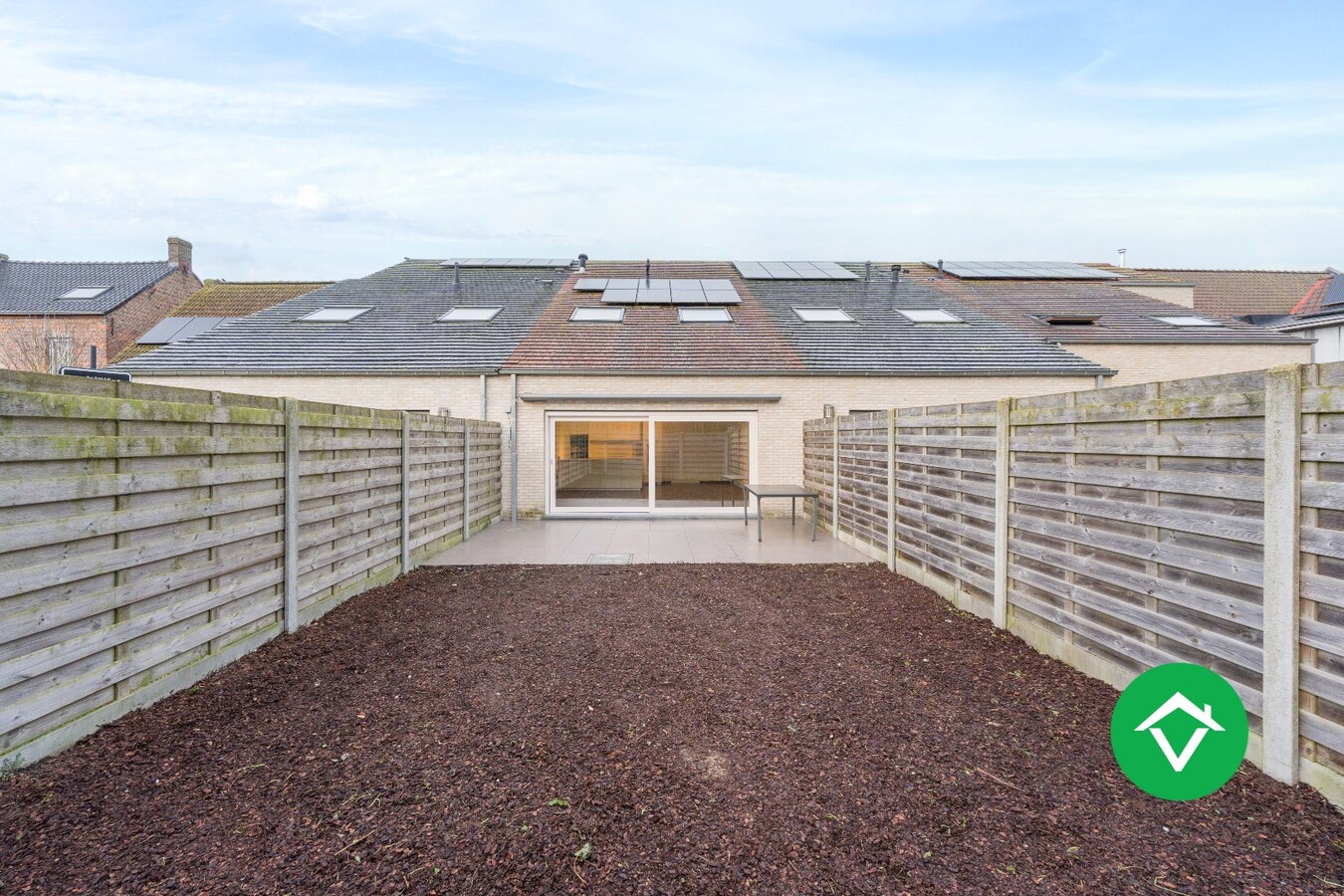 Instapklare energiezuinige woning (2018) met garage en tuin in Zevekote 