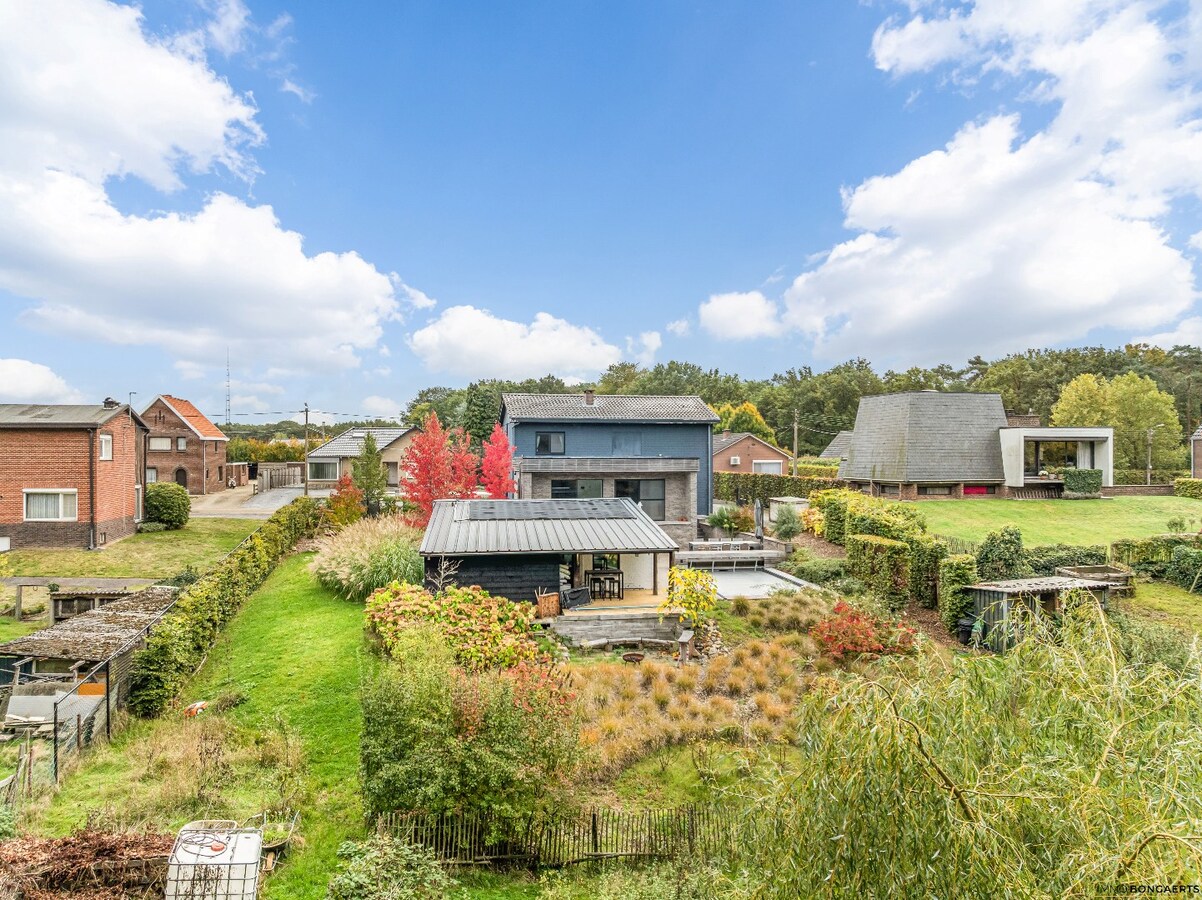 Ruime woning met 4 slaapkamers 