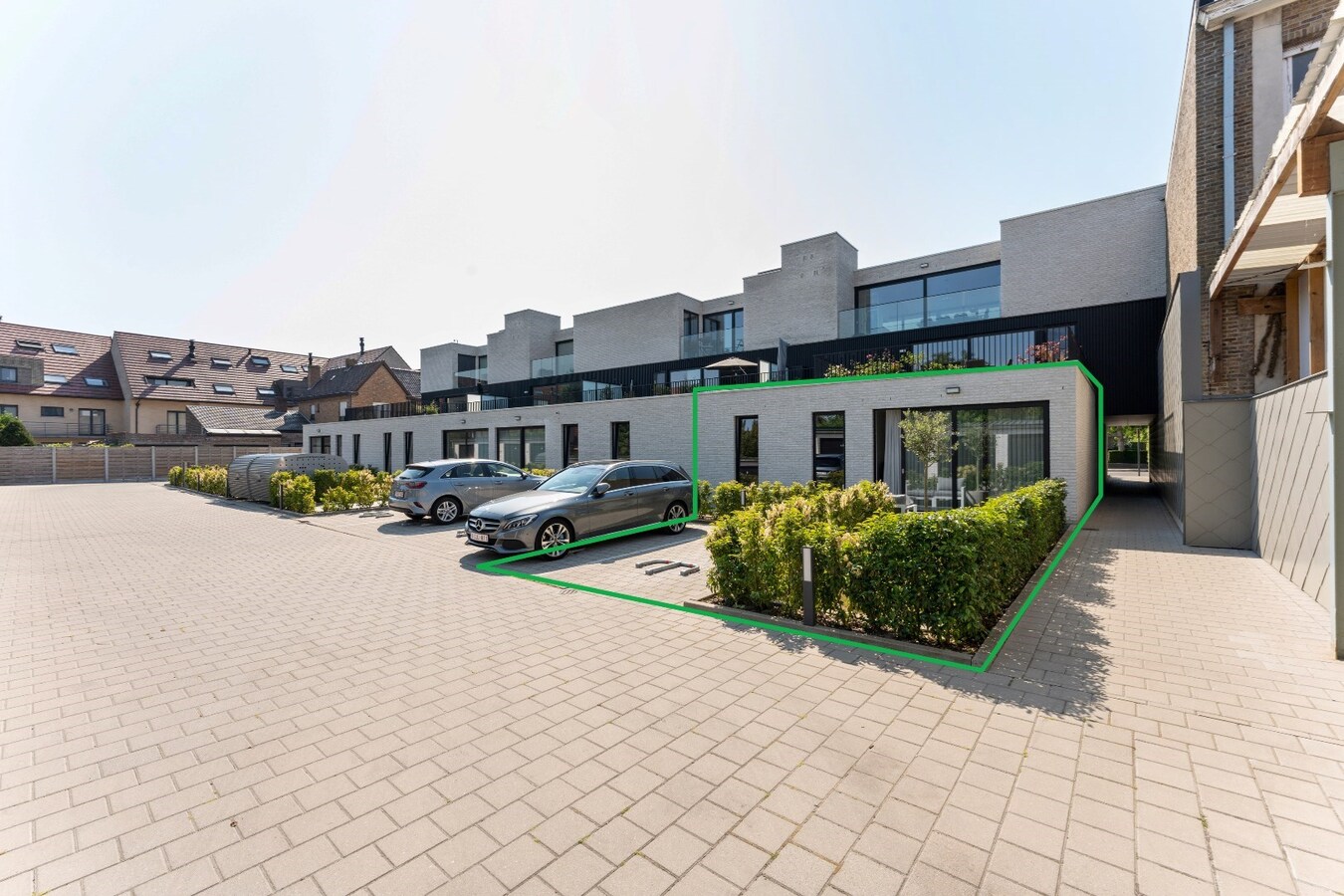 Instapklaar appartement met 2 slaapkamers en autostandplaats te Koekelare 