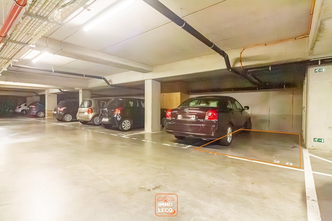 Appartement moderne avec terrasse et parking privé, en face du parc de Mouscron ! 