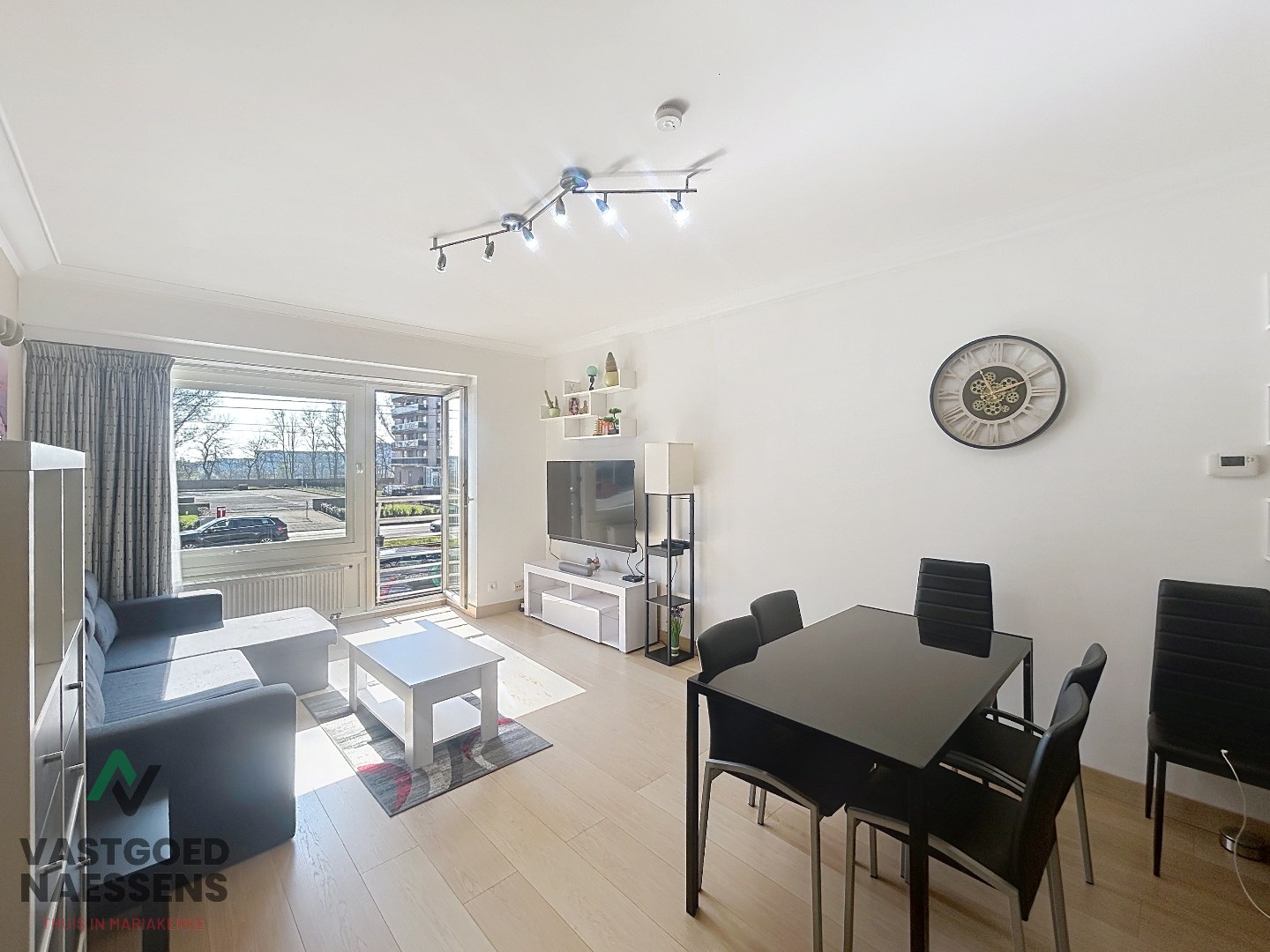 Prêt à emménager, appartement d'1 chambre à proximité de la digue. 