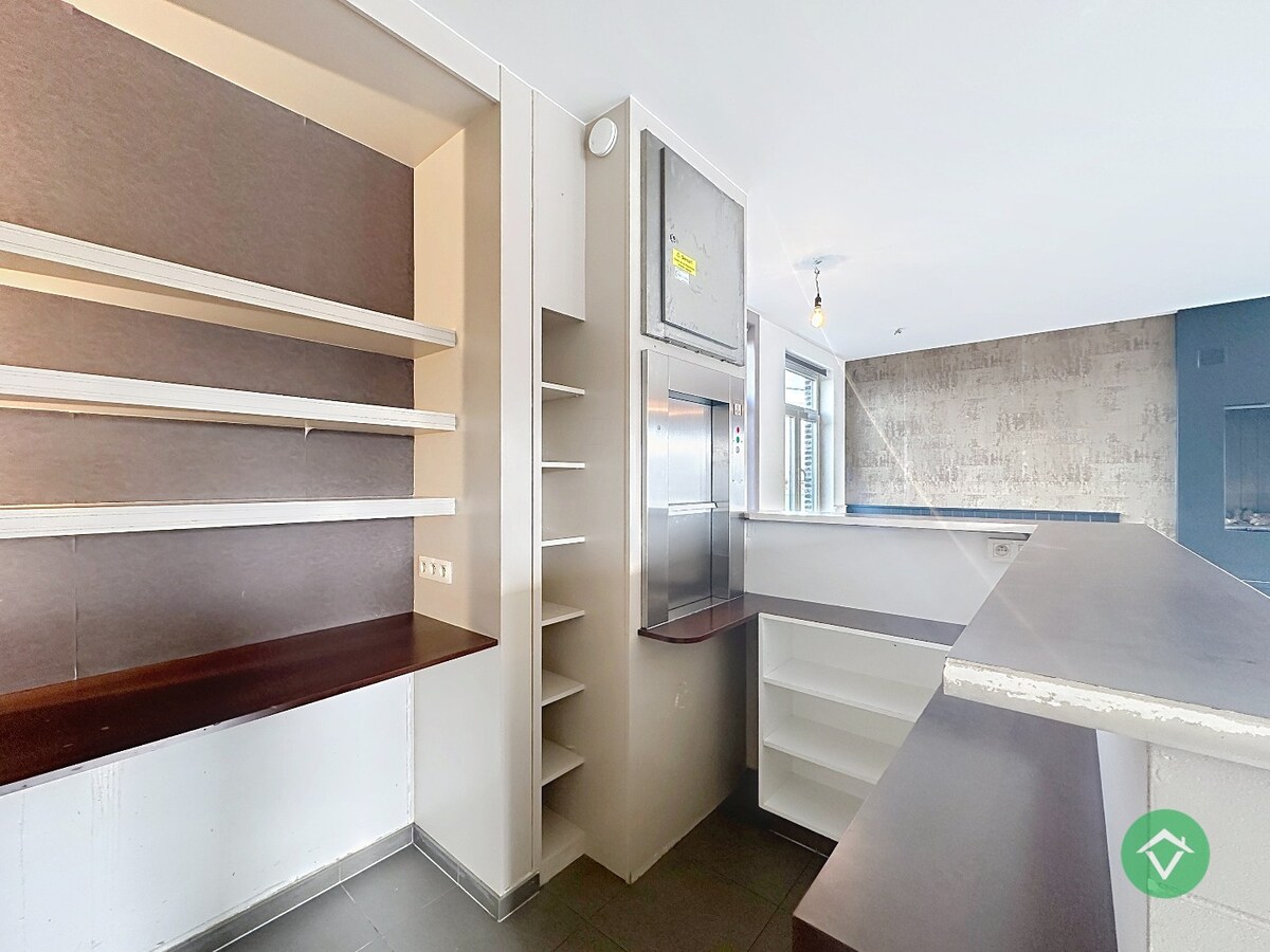 Combinatie wonen &amp; werken: horecazaak met woonst in Eernegem 