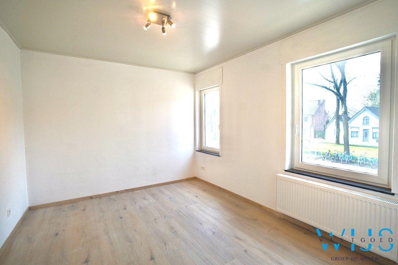 Volledig gerenoveerd woonhuis in hartje Kaprijke ! 