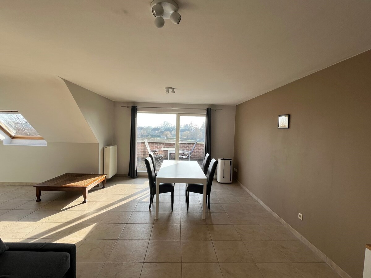 Ruim en goed gelegen 1 slaapkamer appartement! 