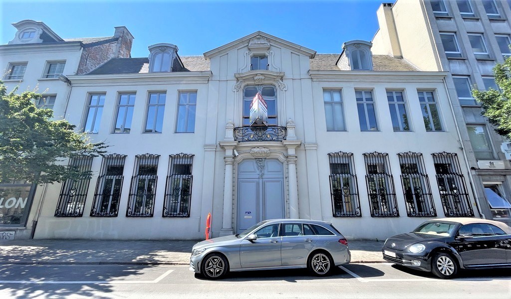 Kantoren te huur in prestigieus herenhuis te Antwerpen