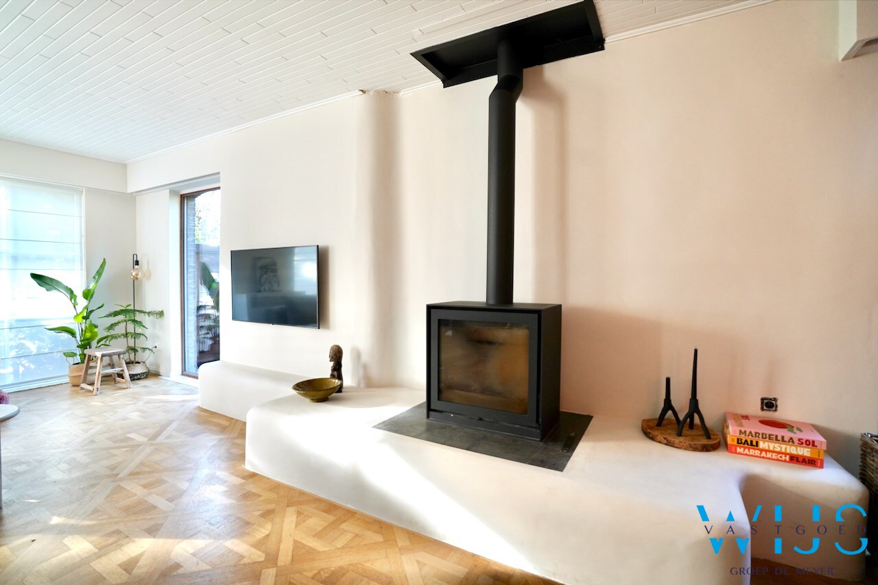 Prachtig ruim woonhuis met volwaardig bijgebouw ! 