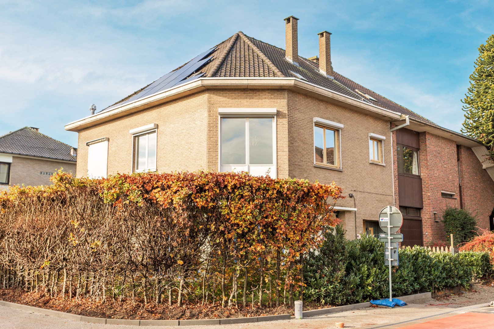 App 200m² met 3 slpks, terras en autostaanplaats te Halle 