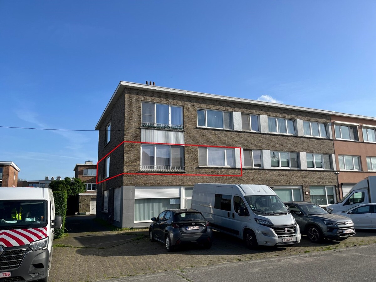 Ruim 2-slp-appartement met garage 