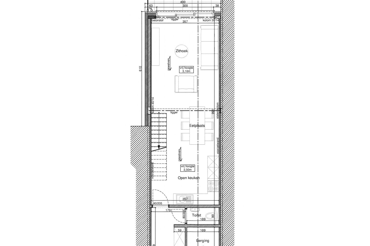 Af te werken woning op perfecte ligging 